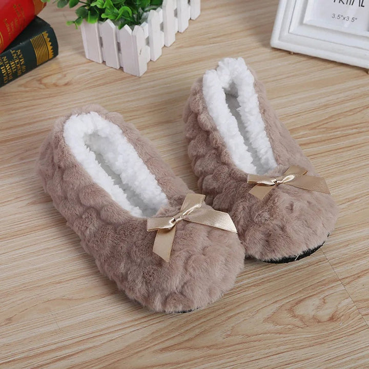 Women's Fluffy Plush Slip-On Indoor Slippers Non-Slip Flat