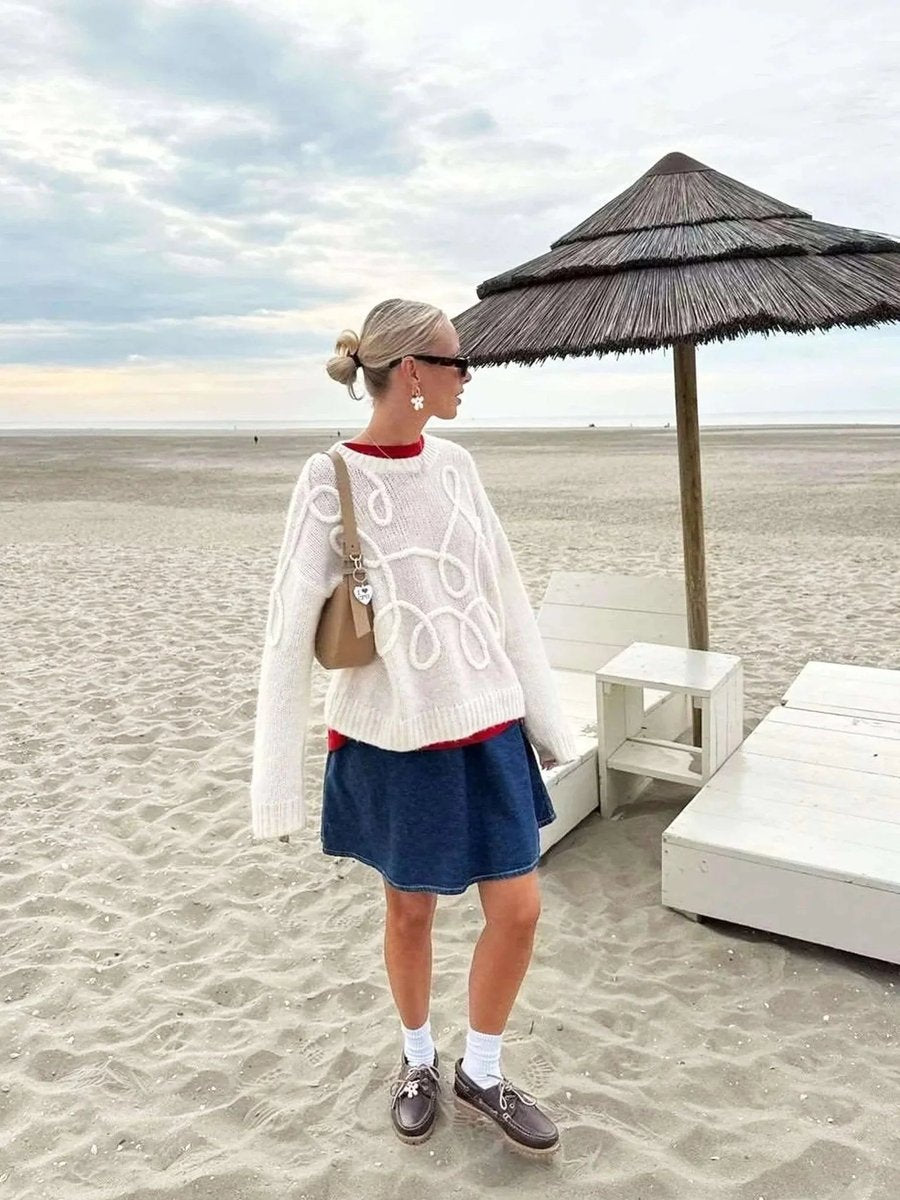 Women's Oversized Textured Knitted Jumper Cord Appliqué