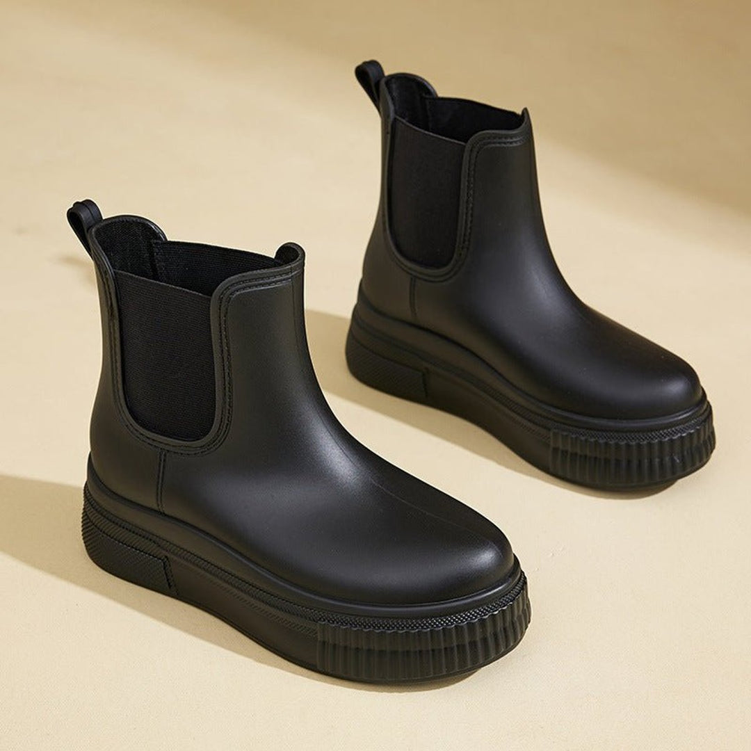 Women's Waterproof Platform Chelsea Ankle Boots Slip-On - Black