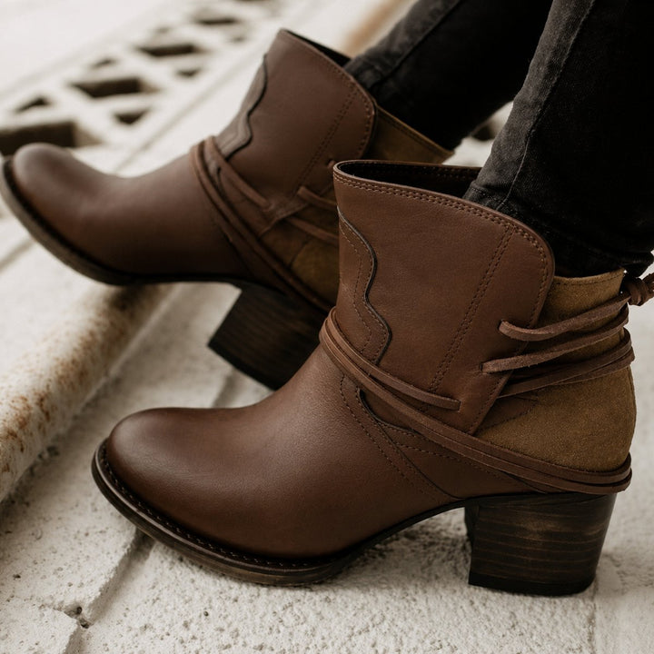 Women's Western Block-Heel Ankle Boots Wrap Lace-Up Stacked Heel - Tan